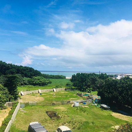 Отель Shiraho Friends House Ishigaki  Экстерьер фото