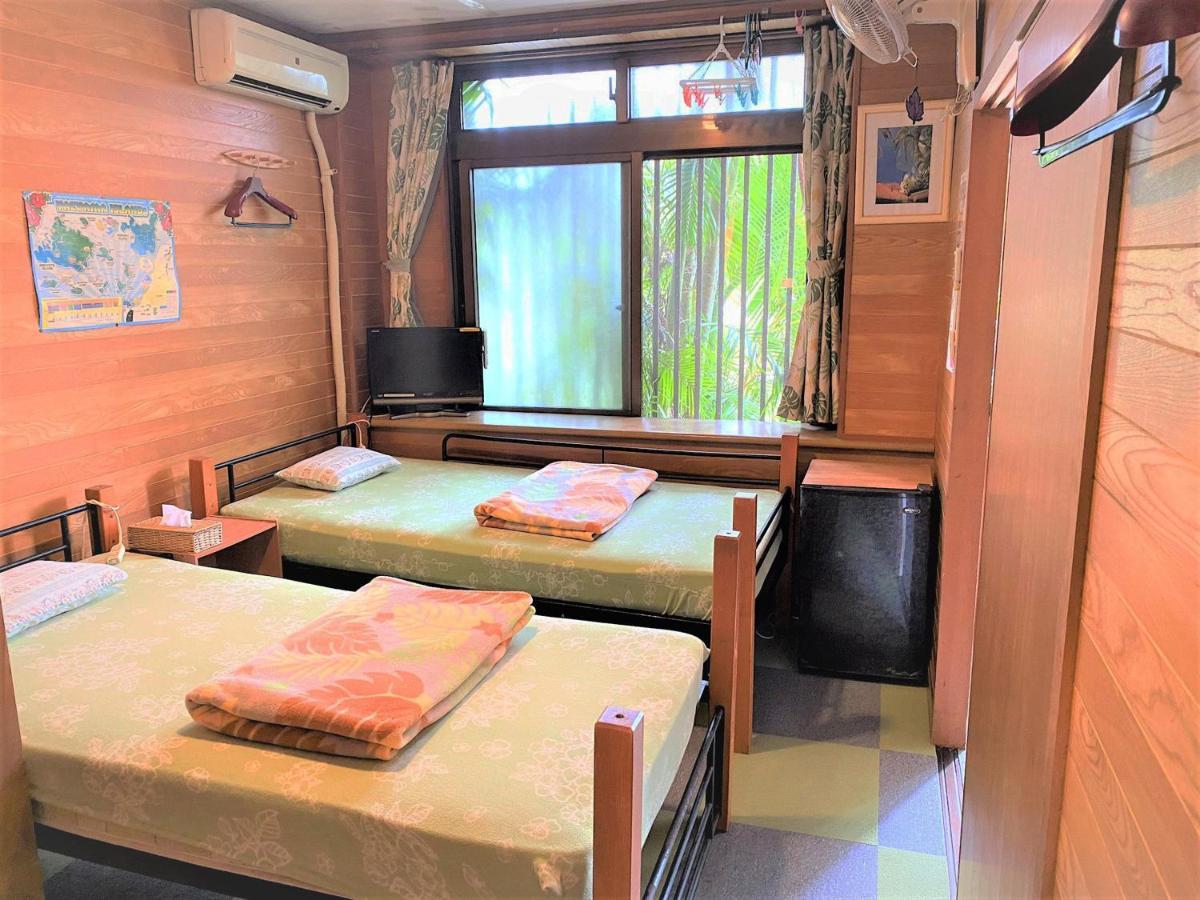 Отель Shiraho Friends House Ishigaki  Экстерьер фото