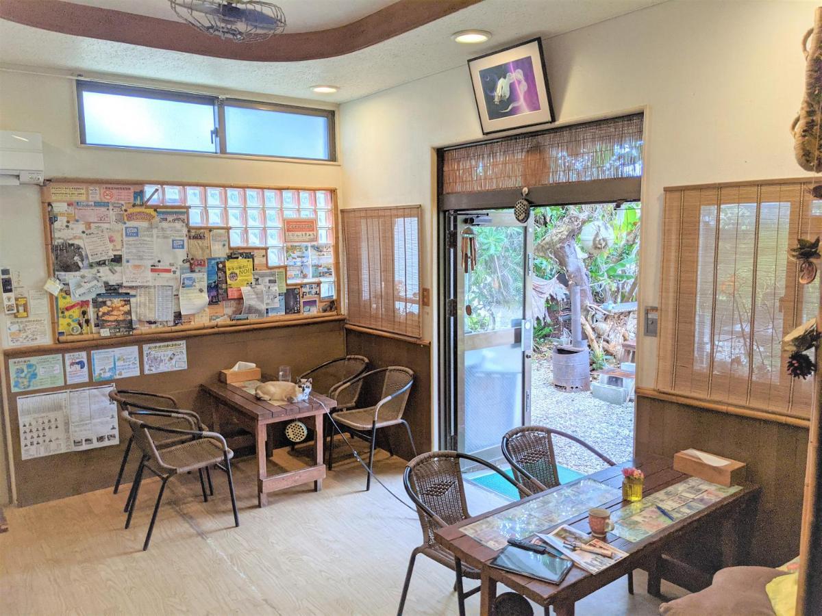 Отель Shiraho Friends House Ishigaki  Экстерьер фото